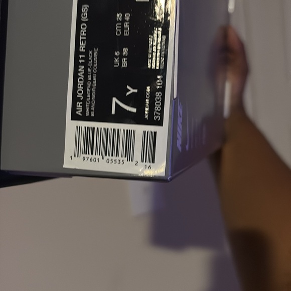 2024 UNRELEASED JORDAN 11s LEGEND BLUE | SIZE 7Y | NWT - Picture 7 of 7